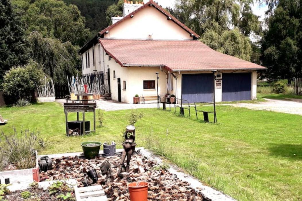 Gites, Les Jonquilles, Le Sagard Et Bungalow Les Brimbelles, Nature Et Detente La Houssiere Luaran gambar