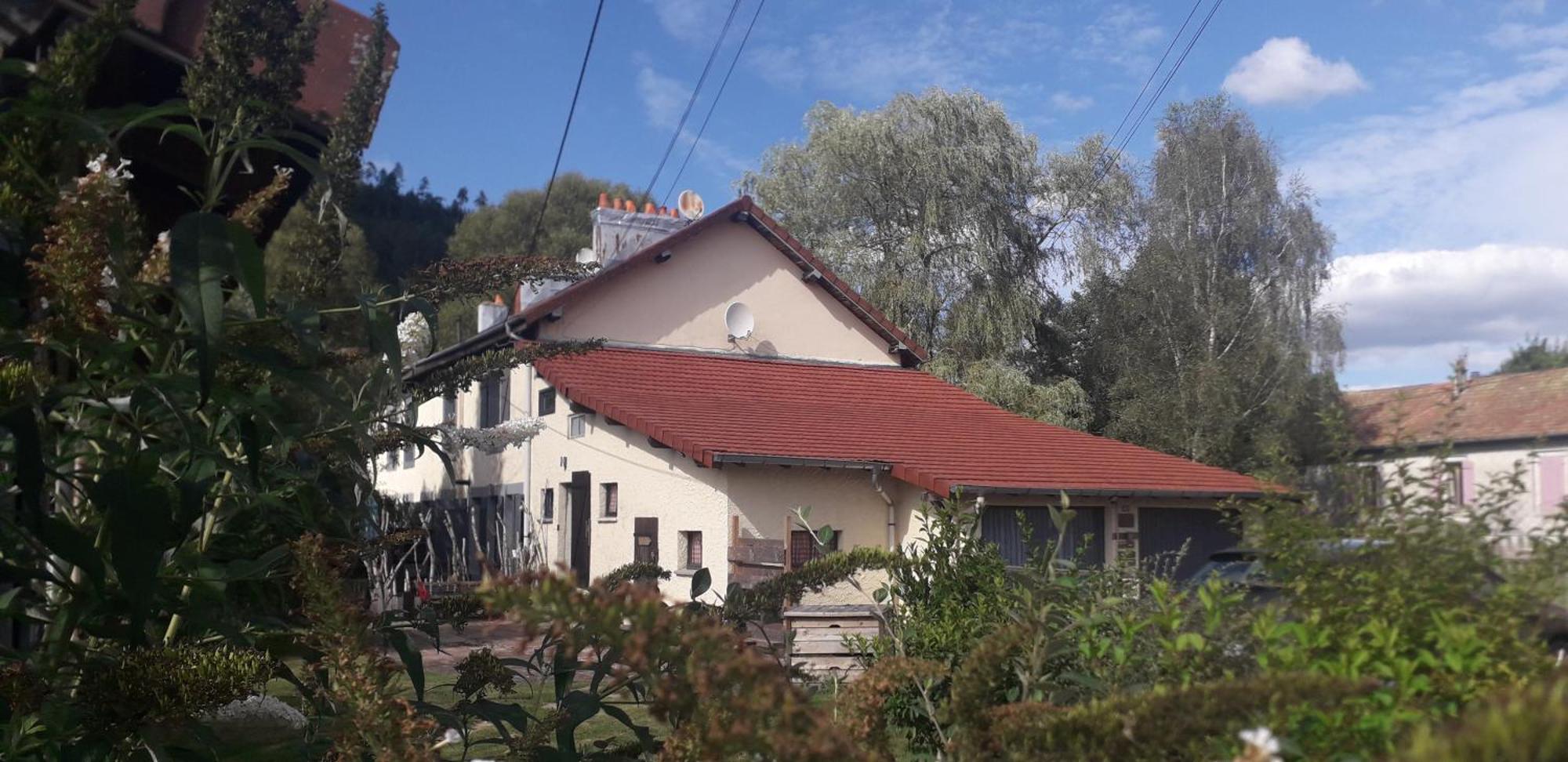 Gites, Les Jonquilles, Le Sagard Et Bungalow Les Brimbelles, Nature Et Detente La Houssiere Luaran gambar